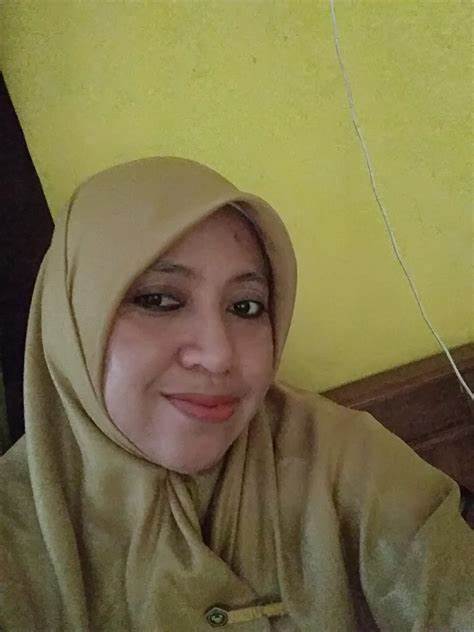Ratna Rustina, S.Pd., M.Pd